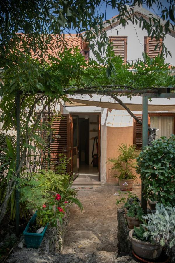 Apartman Silna Your New Home With Terrace And Garden Bobovisca Exteriör bild