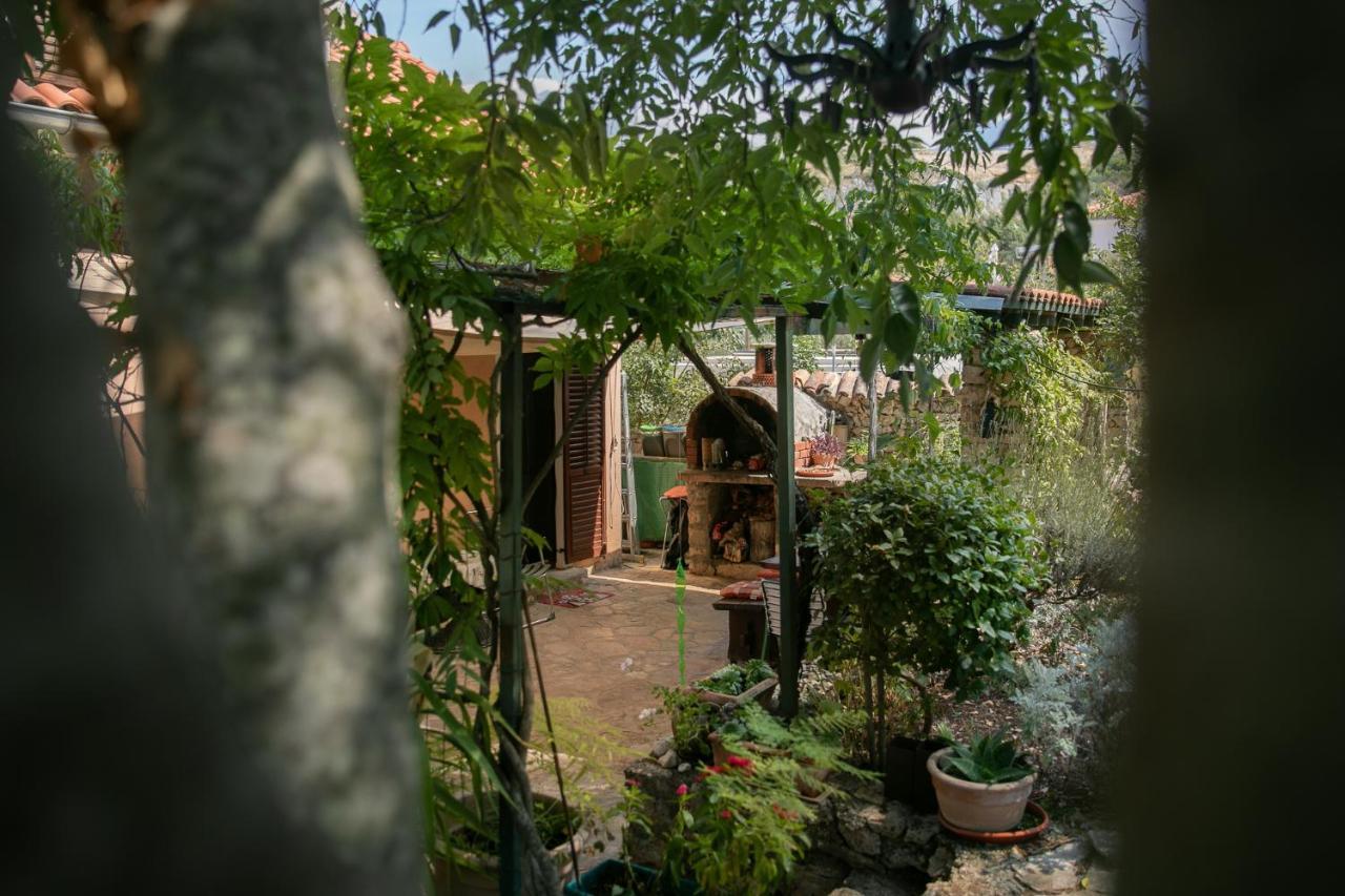 Apartman Silna Your New Home With Terrace And Garden Bobovisca Exteriör bild
